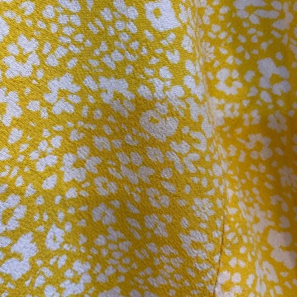 H&M yellow and white summer button front dress. - Picture 2 of 2